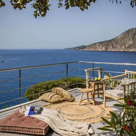 Вилла Seafront Kefalonia Kazaana 3 Bedrooms Spectacular Sea Views